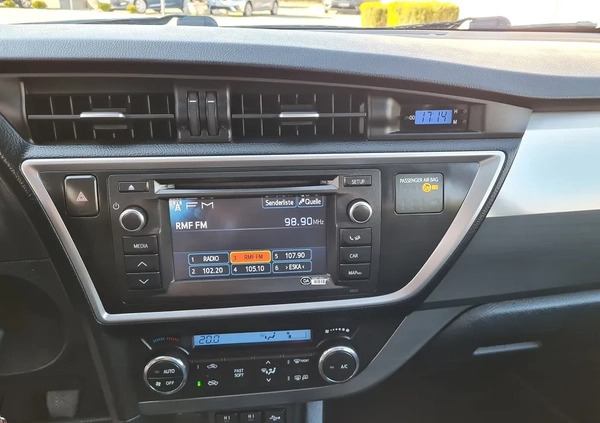 Toyota Auris cena 47999 przebieg: 98000, rok produkcji 2014 z Czarna Białostocka małe 562